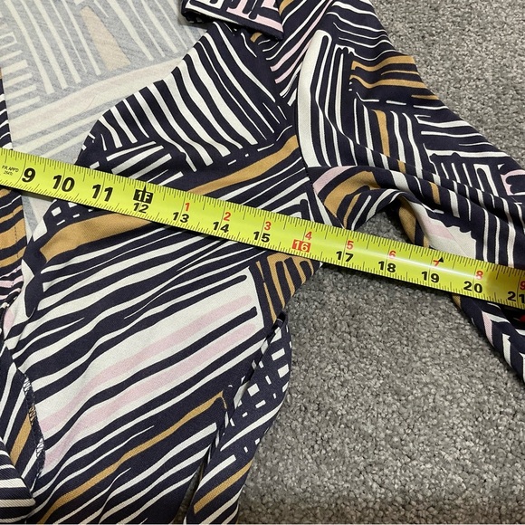 Diane Von Furstenberg Silk Wrap Dress Size 8 - Picture 8 of 14
